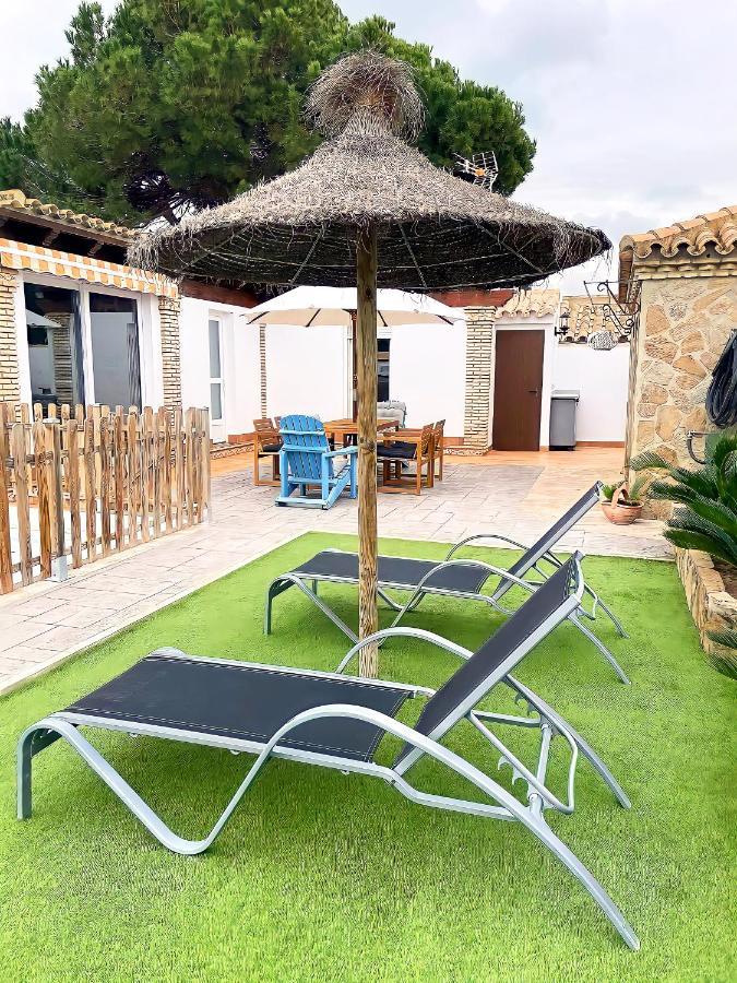 Chalet con piscina privada y barbacoa Villa Chiclana de la Frontera Exterior foto