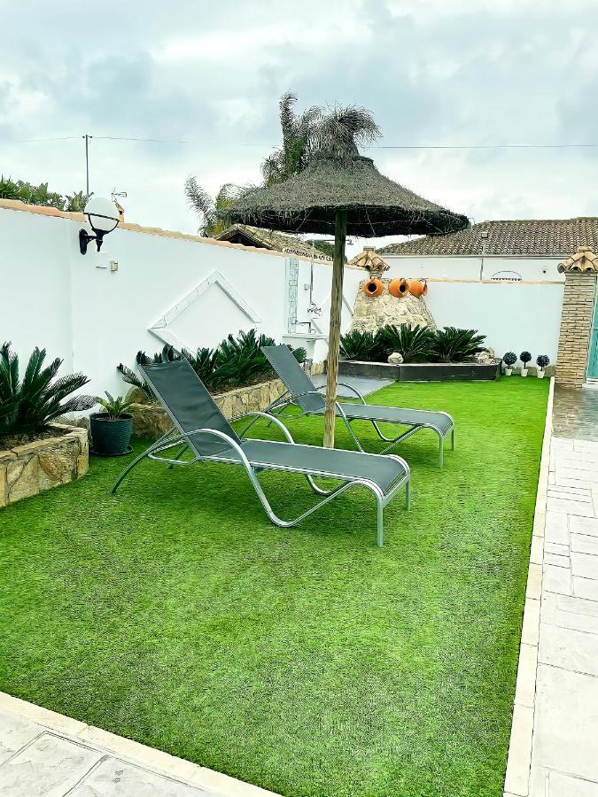 Chalet con piscina privada y barbacoa Villa Chiclana de la Frontera Exterior foto